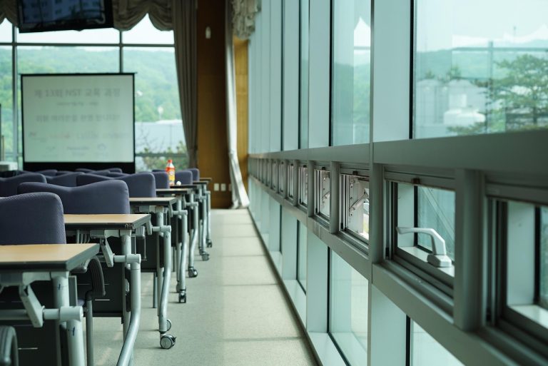 Read more about the article How Can Office Window Tinting Improve Comfort and Efficiency
