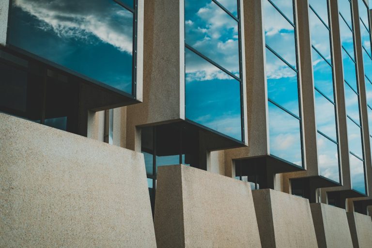 Read more about the article Boost Productivity & Privacy: The Complete Guide to Office Tinting for Businesses
