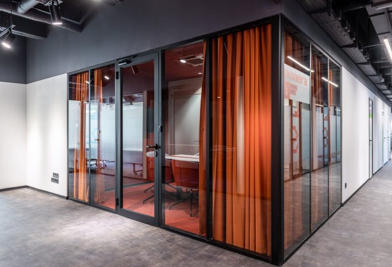 Read more about the article How Can a Tinted Office Improve Employee Productivity and Reduce Business Overheads?