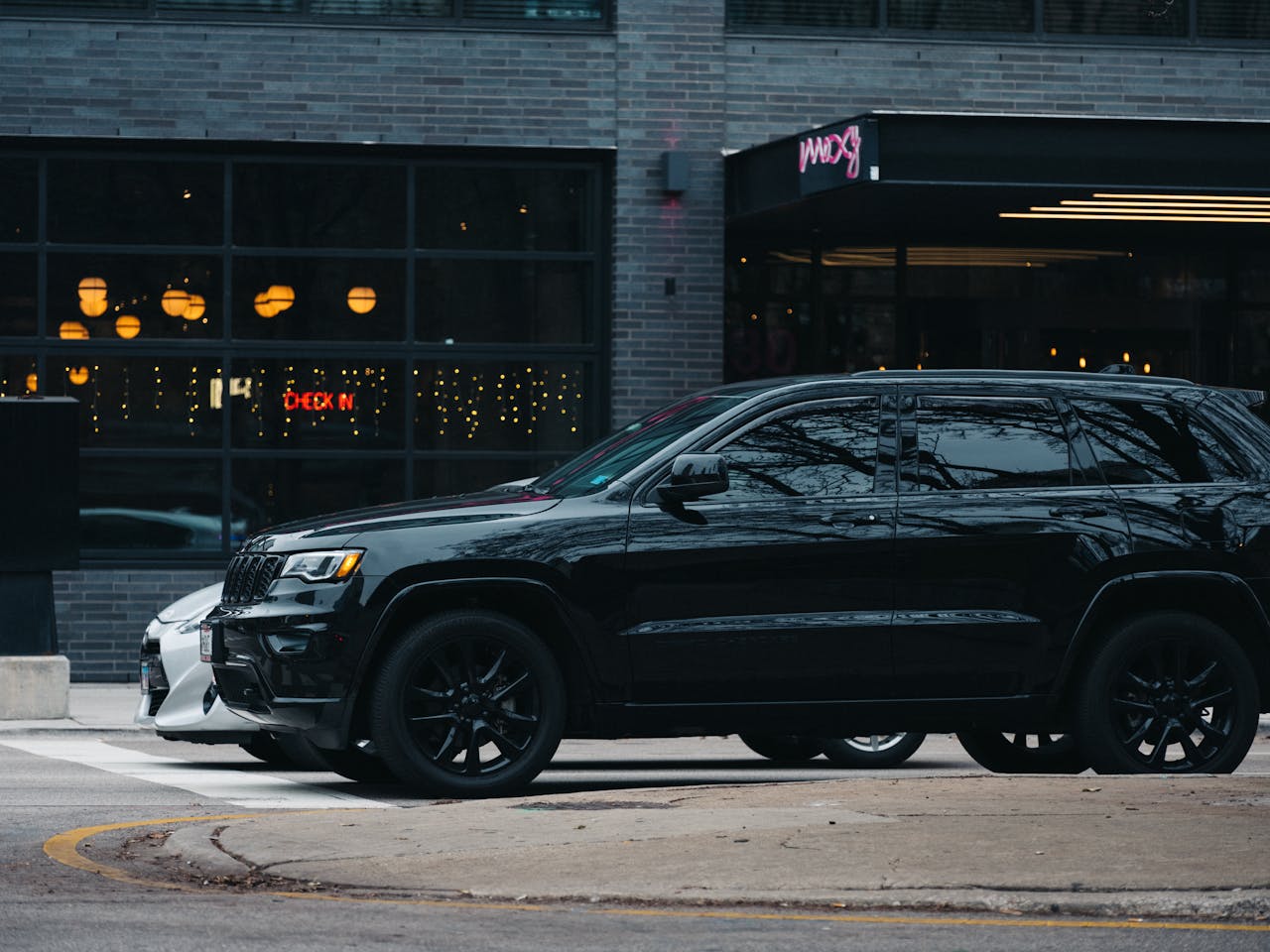 price to tint car